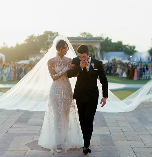 Kakie Pricheski Vybirali Zvezdy Dlya Svadby Berem Primer U Ikon Stilya Wedding